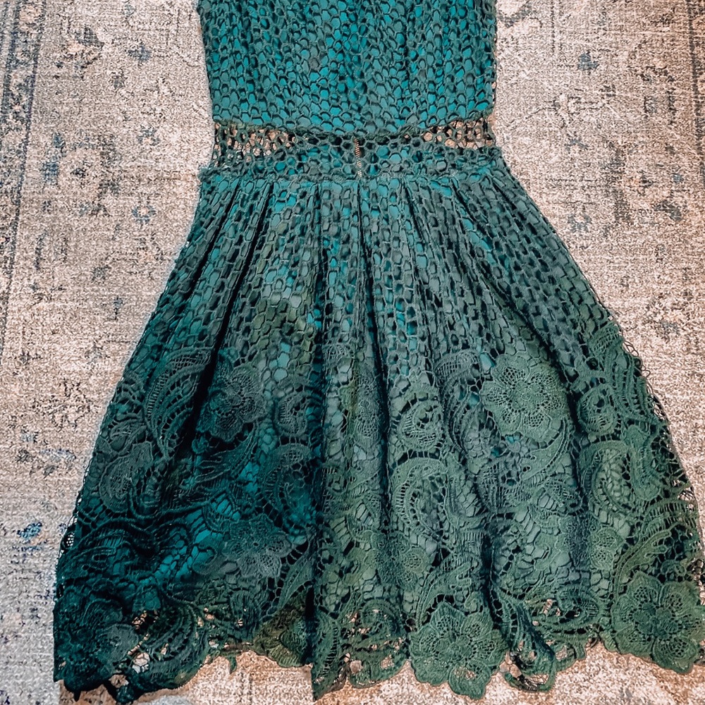 Dress 👗 - Picture 3 of 3